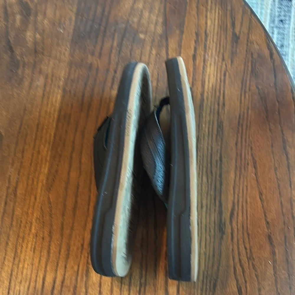 Quiksilver Black and Blue Sandals with Wave Grip